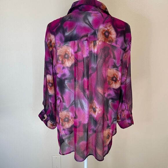 Southern Lady| 2XLarge| Button up| Semi Sheer| 3/4 sleeve - Picture 11 of 17